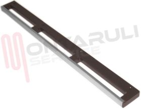 Visualizza i dettagli per MANIGLIA PORTA FORNO MARRONE-INOX L=58,3CM. Immagine di MANIGLIA PORTA FORNO MARRONE-INOX L=58,3CM.