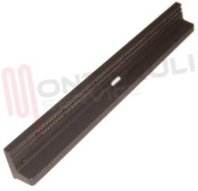 Visualizza i dettagli per ZOCCOLO FRIGO INFERIORE MARRONE 590MM. Immagine di ZOCCOLO FRIGO INFERIORE MARRONE 590MM.