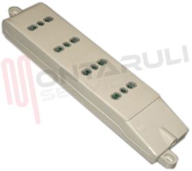 Visualizza i dettagli per PRESA MULTIPLA 4PR. BIVALENTE 2P+T SENZA CAVO BIANCA Immagine di PRESA MULTIPLA 4PR. BIVALENTE 2P+T SENZA CAVO BIANCA