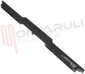 Visualizza i dettagli per MANIGLIA PORTA FORNO NERA L=595MM. Immagine di MANIGLIA PORTA FORNO NERA L=595MM.