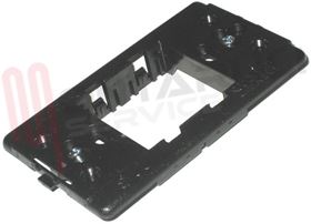 Visualizza i dettagli per SUPPORTO 1 FORO SCHUKO UNEL QUADRATO Immagine di SUPPORTO 1 FORO SCHUKO UNEL QUADRATO