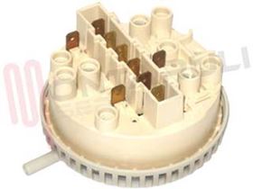 Visualizza i dettagli per PRESSOSTATO 3 LIVELLI 9 TUBICINO LATER 100/60 120/80 175/130 Immagine di PRESSOSTATO 3 LIVELLI 9 TUBICINO LATER 100/60 120/80 175/130