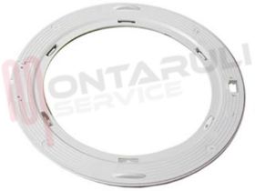 Visualizza i dettagli per CORNICE OBLO' POSTERIORE BIANCA Immagine di CORNICE OBLO' POSTERIORE BIANCA