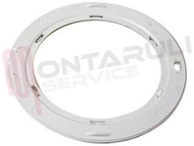 Visualizza i dettagli per CORNICE OBLO' POSTERIORE BIANCA Immagine di CORNICE OBLO' POSTERIORE BIANCA