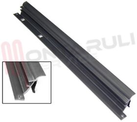 Visualizza i dettagli per GUARNIZIONE INFERIORE VASCA "LS100.2" L=573MM. Immagine di GUARNIZIONE INFERIORE VASCA "LS100.2" L=573MM.