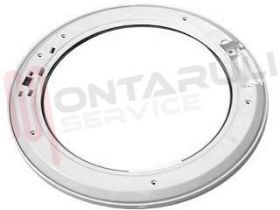 Visualizza i dettagli per CORNICE OBLO' POSTERIORE BIANCA GIUGIARO Immagine di CORNICE OBLO' POSTERIORE BIANCA GIUGIARO